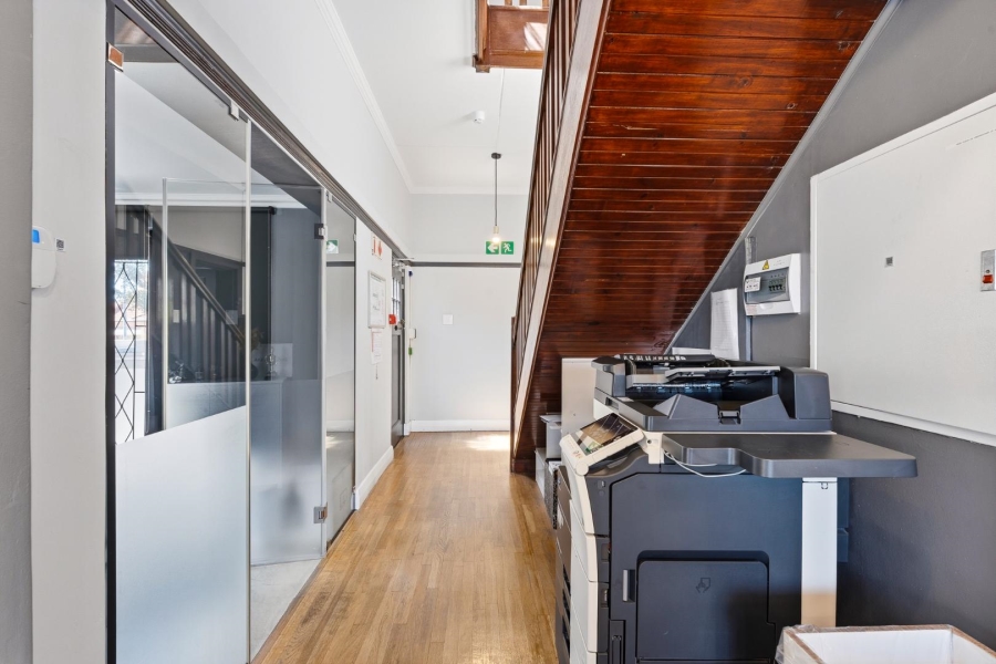 5 Bedroom Property for Sale in Woodstock Upper Western Cape